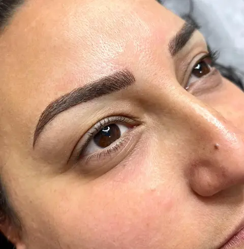 Love these beautiful microbladed brows @mdbrowsau ❤️ 🌸LIMITED TIME SPECIAL🌸 🌿Microblading / Ombré $595 (normally $795 - Melbourne Designer Brows